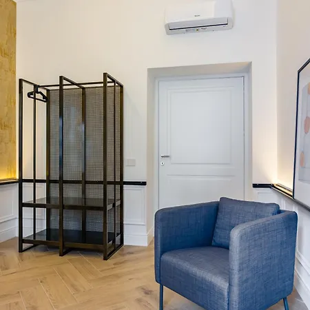 Chic Lifestyle Naples
