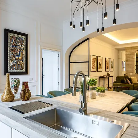 Apartment Chic Lifestyle