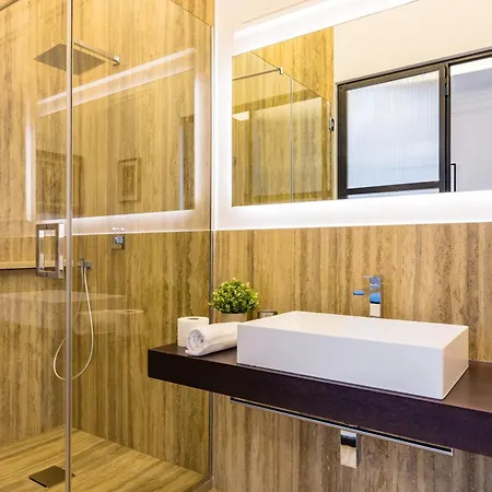 Chic Lifestyle Apartment