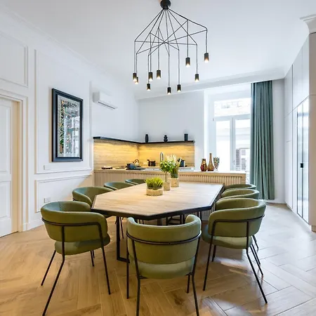 Chic Lifestyle Apartment *