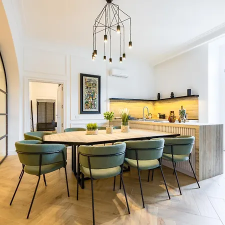 Chic Lifestyle Apartment Naples